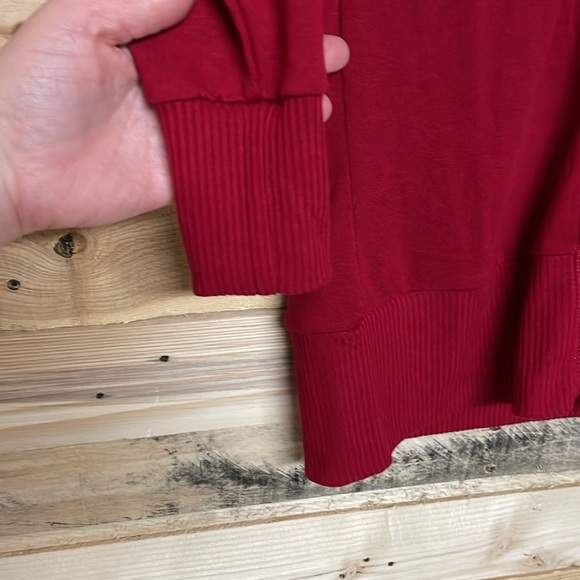 Zenana size Small Red Snap Down Stretchy and Soft Cardigan with 3/4 Sleeves - Picture 7 of 8